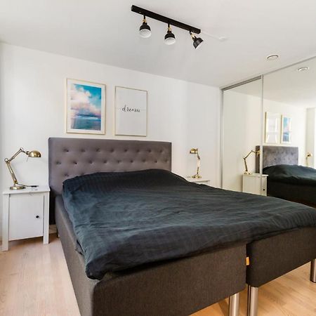 Апартаменты 200 M Fra Rutebilstation - Privat Terrasse, Grill Орхус Экстерьер фото