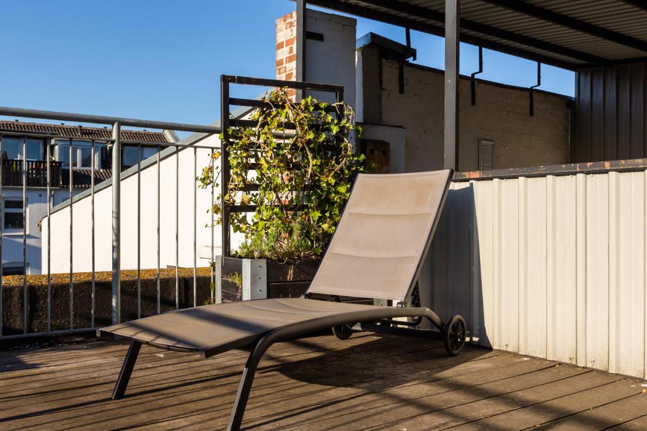 Апартаменты 200 M Fra Rutebilstation - Privat Terrasse, Grill Орхус Экстерьер фото
